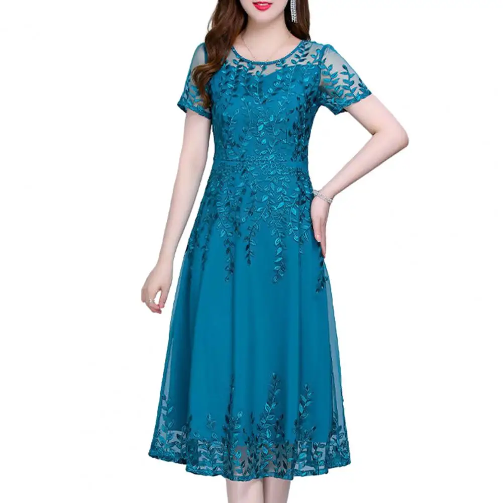 

Women Mesh Dress Embroidered Mesh Stitching A-line Dress O-neck Short Sleeve Dress