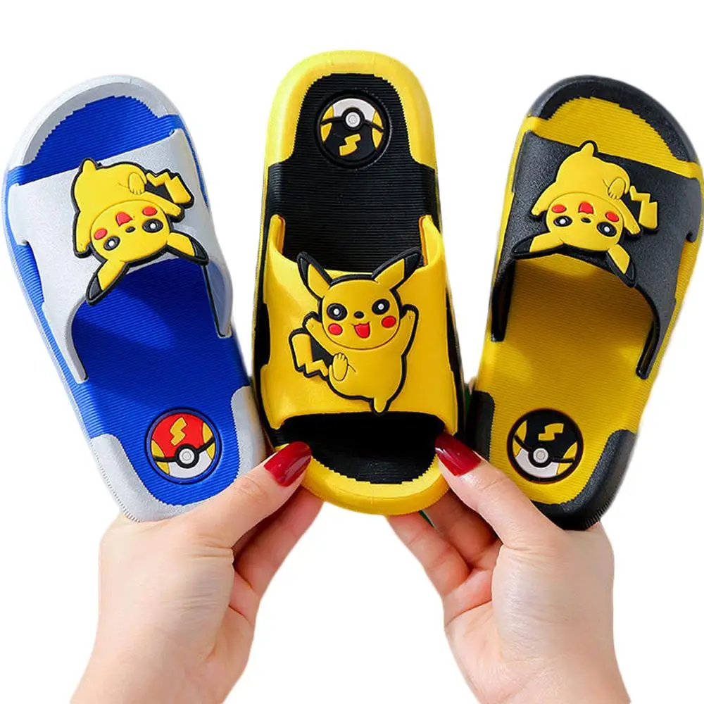 

Аниме Kawaii Pokmon обувь Пикачу модные красочные милые ПВХ летние детские Нескользящие Тапочки для ванной дома пляжная обувь