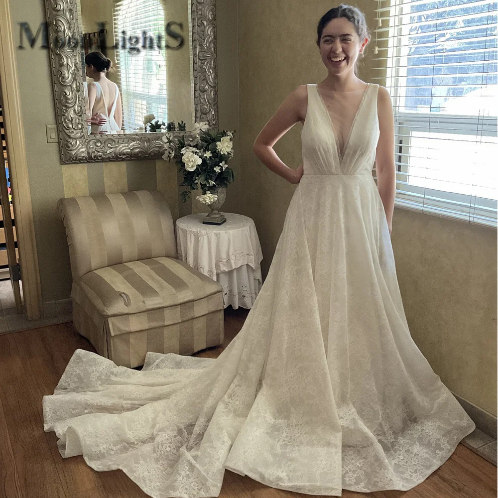 

MoonlightShadow Modern Sexy Wedding Dress Delicate Lace Tank Sleeveless Court Train Dropping Shipping Vestido De Casamento