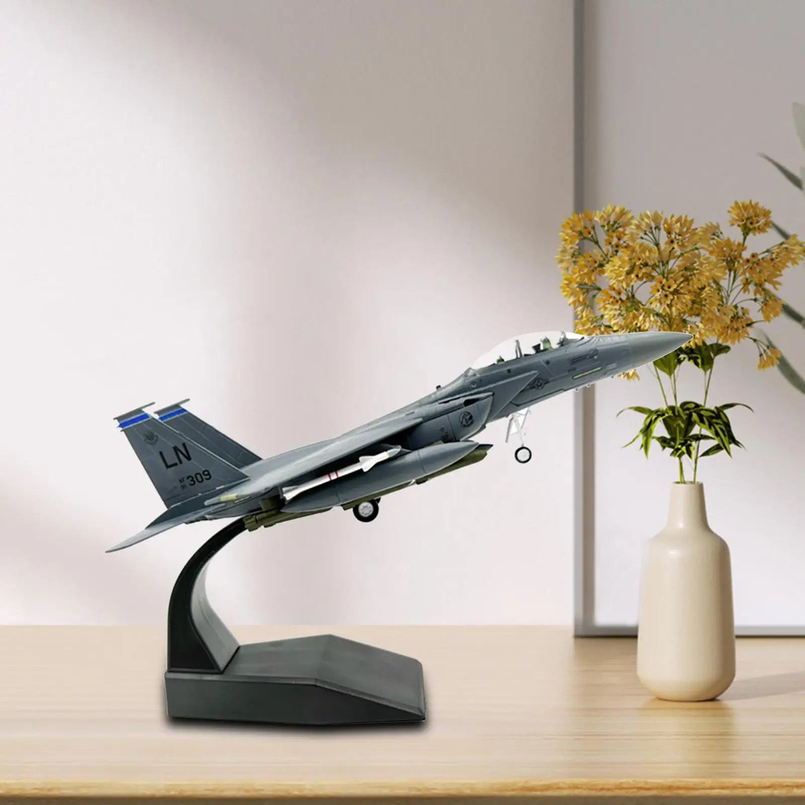 1/100 F15E Fighter Diecast Model Airplane with Base for Bar Office Bookshelf