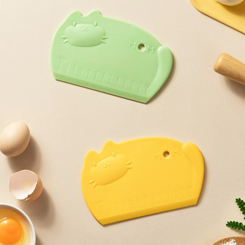 

Creative Cartoon Pastry Scraper Non-stick Cream Cake Spatula Flour Batter Dough Knife Cookie Biscuit Cutter Kitchen Accessories