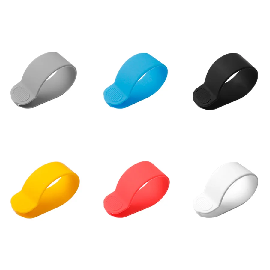 Силиконовый чехол на руль скутера защитный с ускорителем дроссельной заслонки