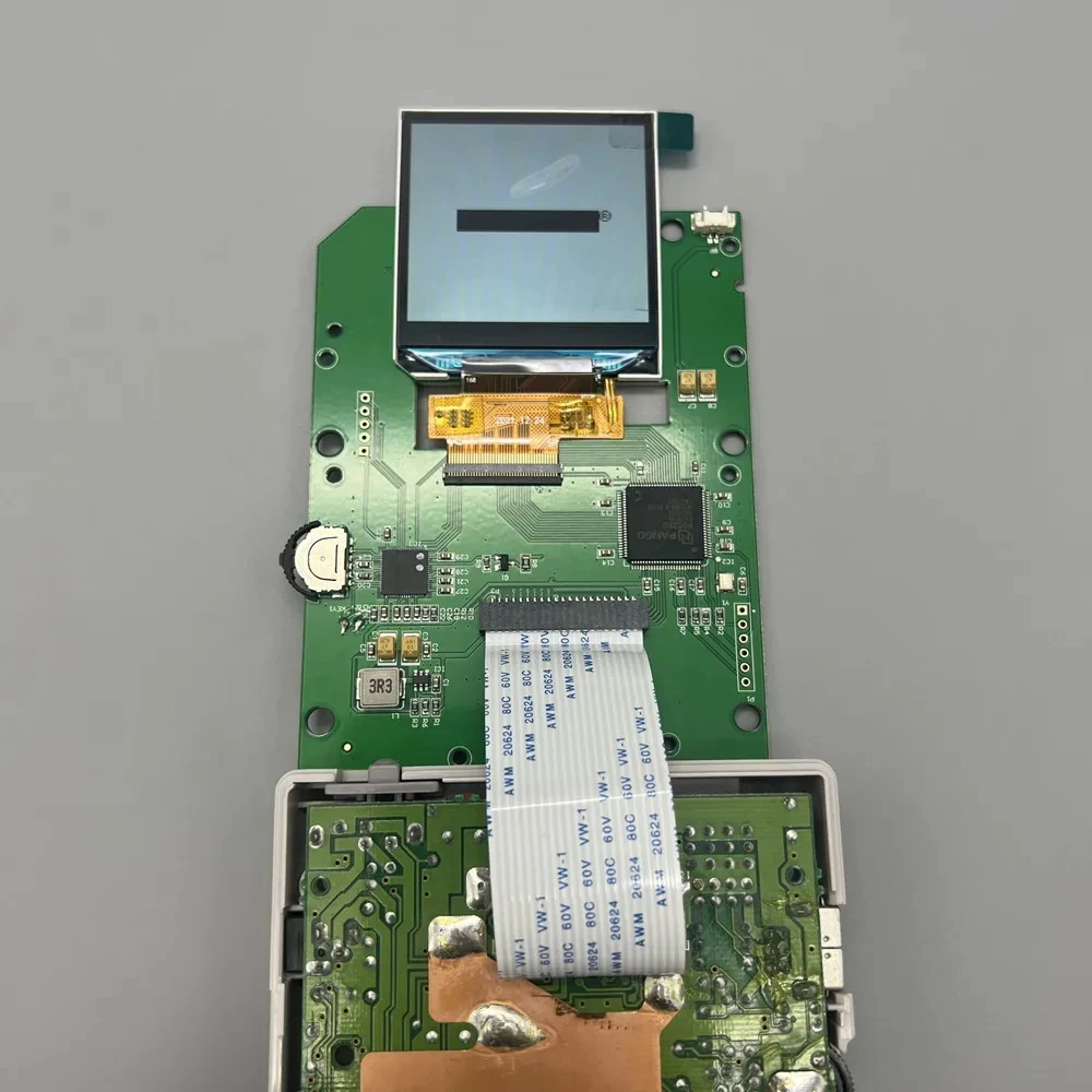 Фото Новый оригинальный ЖК-экран высокой яркости размером 2,45 дюйма для Gameboy GB DMG. Простая установка. Нет необходимости резать корпус. №2