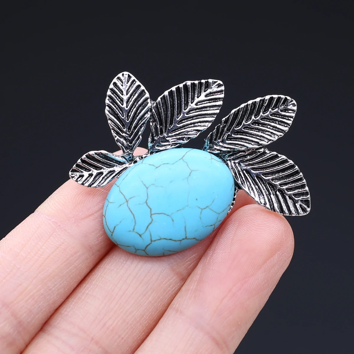 Купи Natural Oval Stone with Silver Leaves Pendant Women Men lapis lazuli Blue Turquoise Redstone Charm for Jewelry Making DIY Crafts за 138 рублей в магазине AliExpress