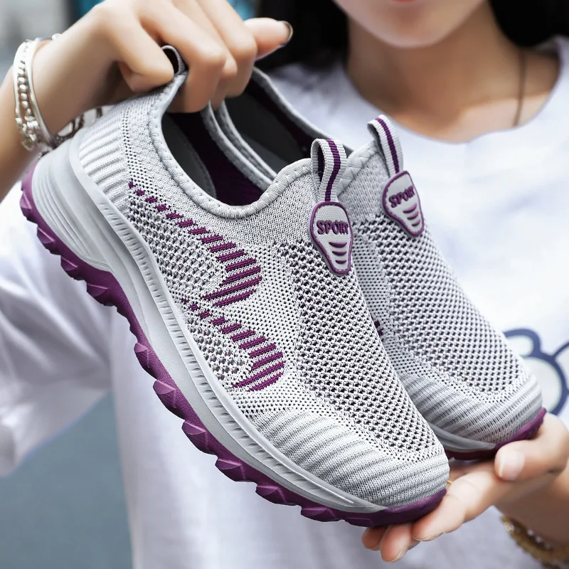 

Кроссовки женские сетчатые на платформе, дышащие лоферы, повседневная прогулочная обувь на танкетке, однотонные, на вулканизированной подошве, лето 2023