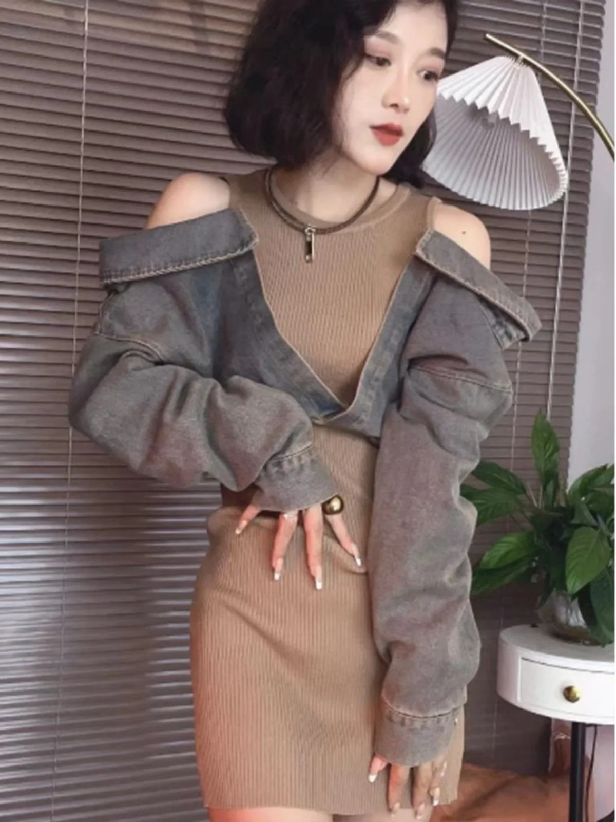 Имитация двух частей пэчворк открытые плечи джинс рубашка трикотажное платье