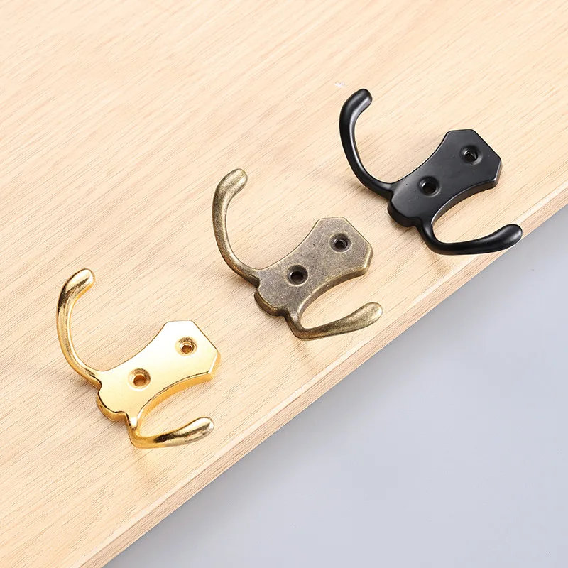 Рисунок 3 - антикварные Крючки из цинкового