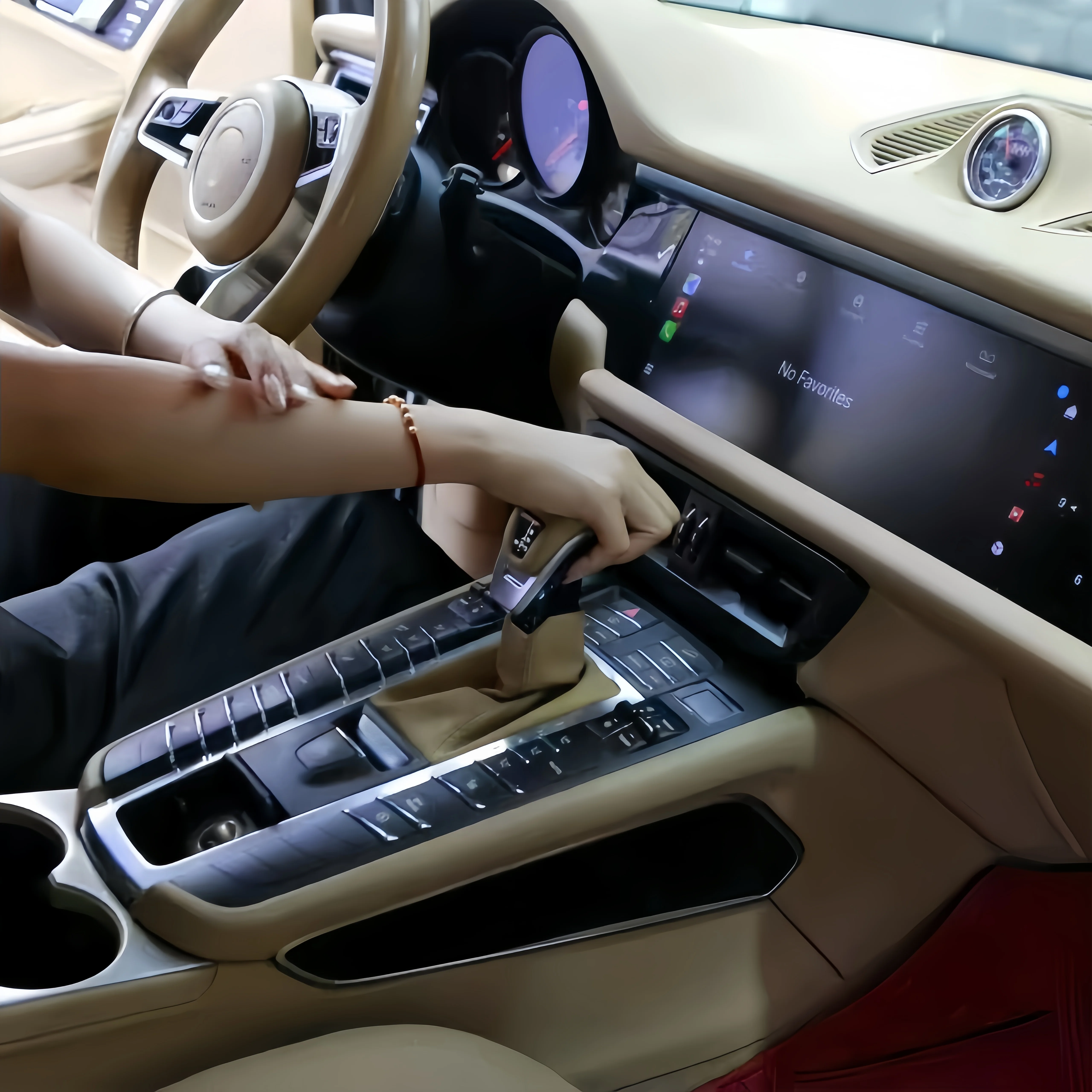 Новый подсвечиваемый рычаг переключения передач для Porsche Macan 2014-2023 (art.: 3920da44dfc75) - 3920da44dfc75