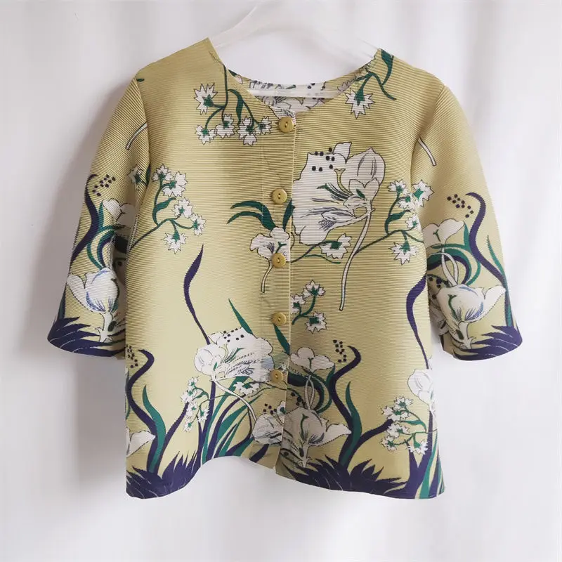 

Складной кардиган, футболка, Женский Топ, Новинка лета 2022, элегантная темпераментная модная свободная однобортная тонкая футболка с принто...