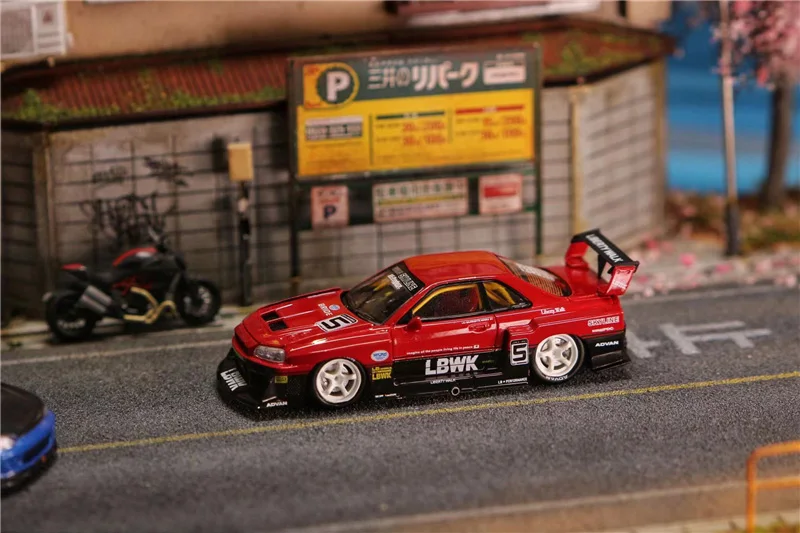 Уличное оружие 1:64 LBWK GTR ER34 красная открытая версия литая модель автомобиля