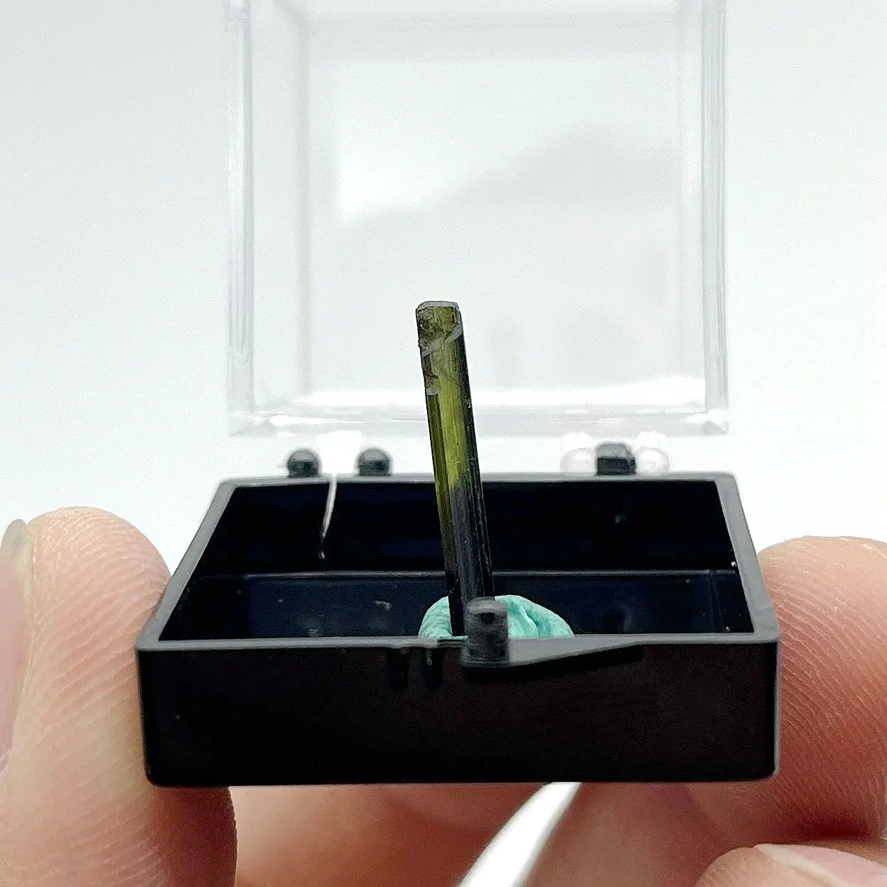 

Кристаллы турмалина