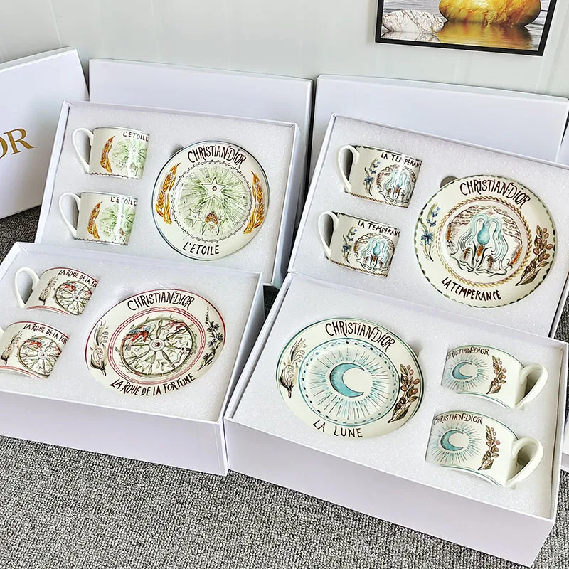 

Кофейная чашка, посуда, двойная чашка, Подарочная коробка, Европейский сервиз для послеобеденного чая, британский Домашний набор из костяно...