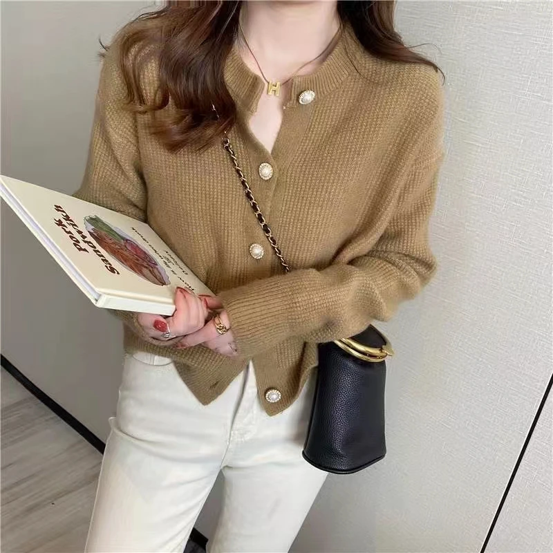 

Limiguyue Pearls Buttons Cardigans Casual Classic Sweaters Loose Women Long Sleeve Coats Crew Neck Autumn Elegant Tops Slim J675