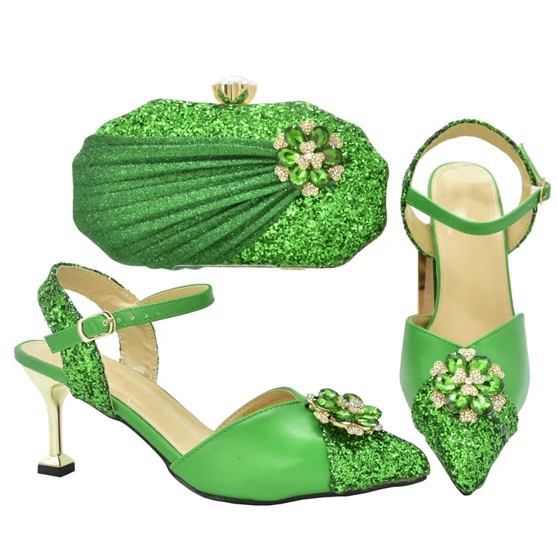 Туфли-лодочки женские на высоком каблуке с острым носком и сумочкой