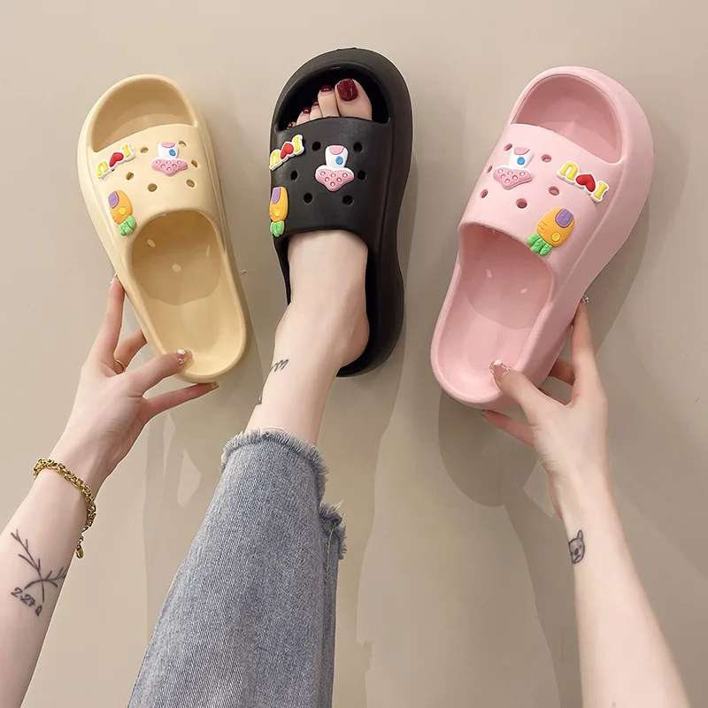 Garden Thick Bottom Slippers Women Cute Platform Slides Non Slip Trend Designer Shoes Female Mule Shoes Flip-Flops Summer Sandal