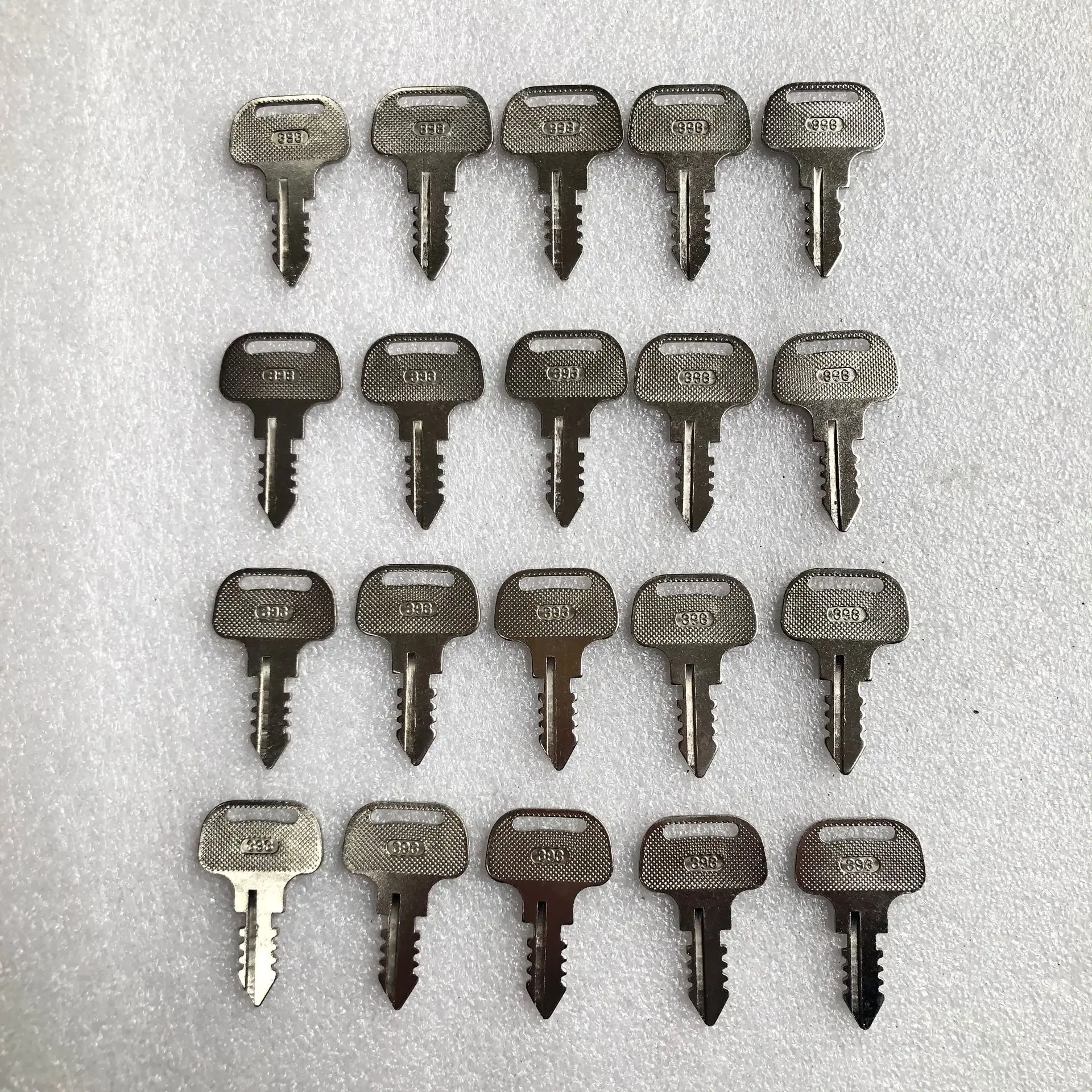 

20PCS 393 Ignition Key 18510-63720 for Kubota Tractor