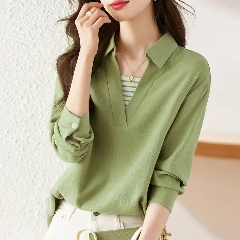 

Fake Two Pieces of Literary Style Green Shirt Women's Spring Autumn 2023 New Half Open Collar Design Personalized Commuter Top