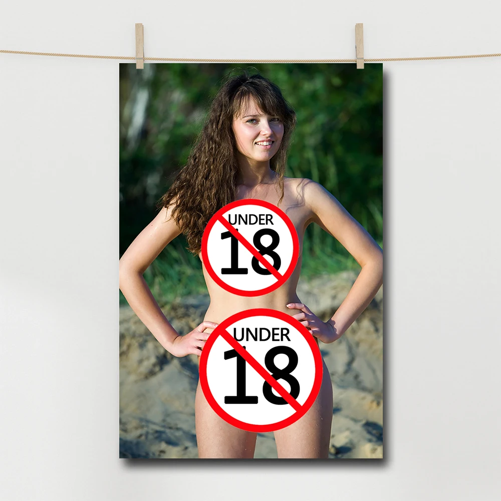 Современный художественный постер Оголенная девушка на пляже холст картина и