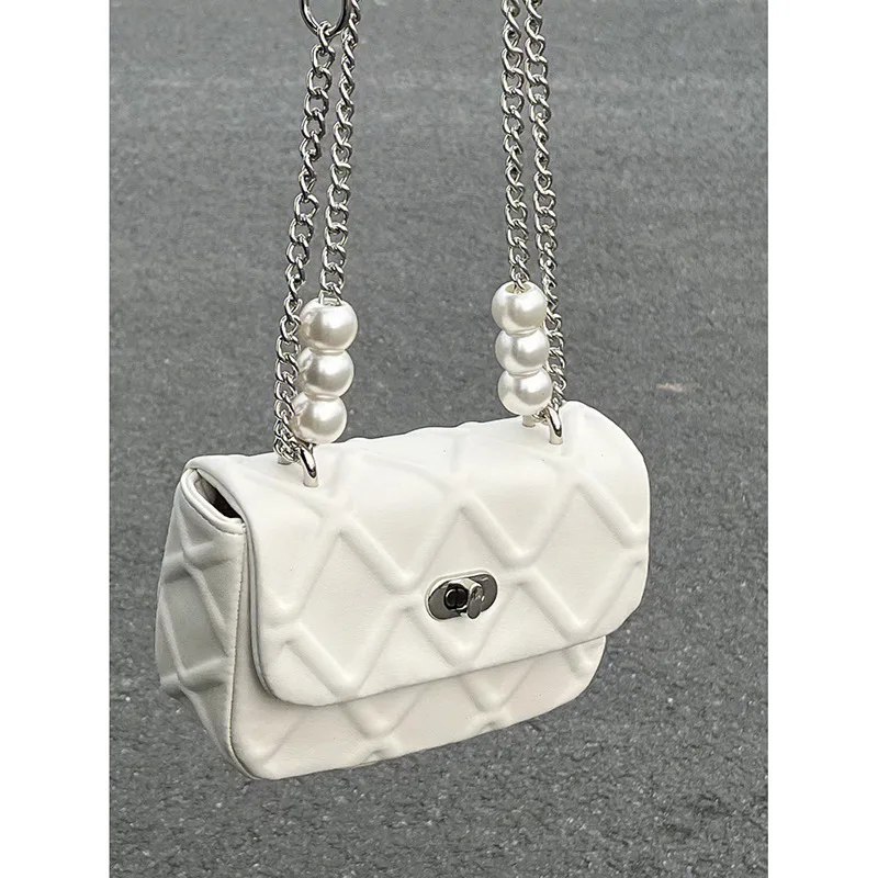 Xiaohongshu Популярные женские сумки в одном стиле этого года2024Новая клетчатая сумка