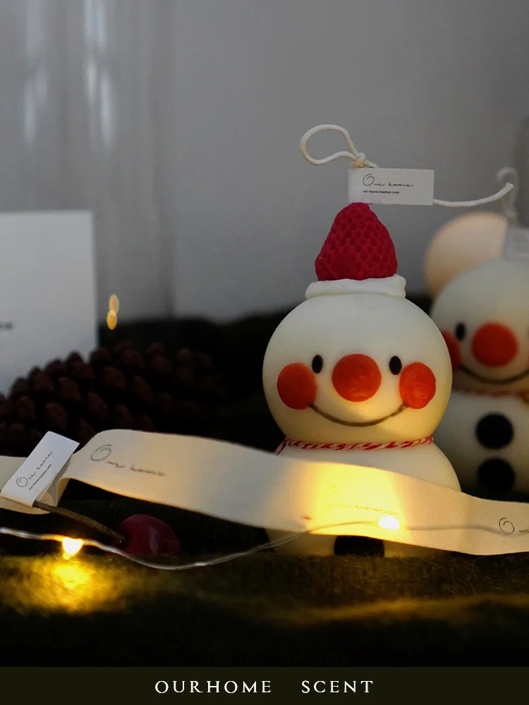

Bedtime Story Snow Ball Snowman Aromatherapy Candle New Year Festival Birthday Gift Box