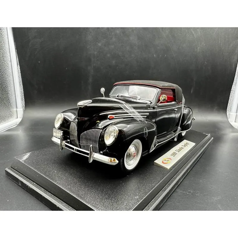 

Signature 1/18 Scale Lincoln Zephyr 1939 Convertible Alloy Car Model