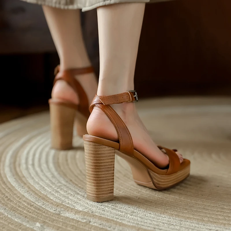 Лето 2022 коричневые женские босоножки на платформе 9 5 см блочном каблуке