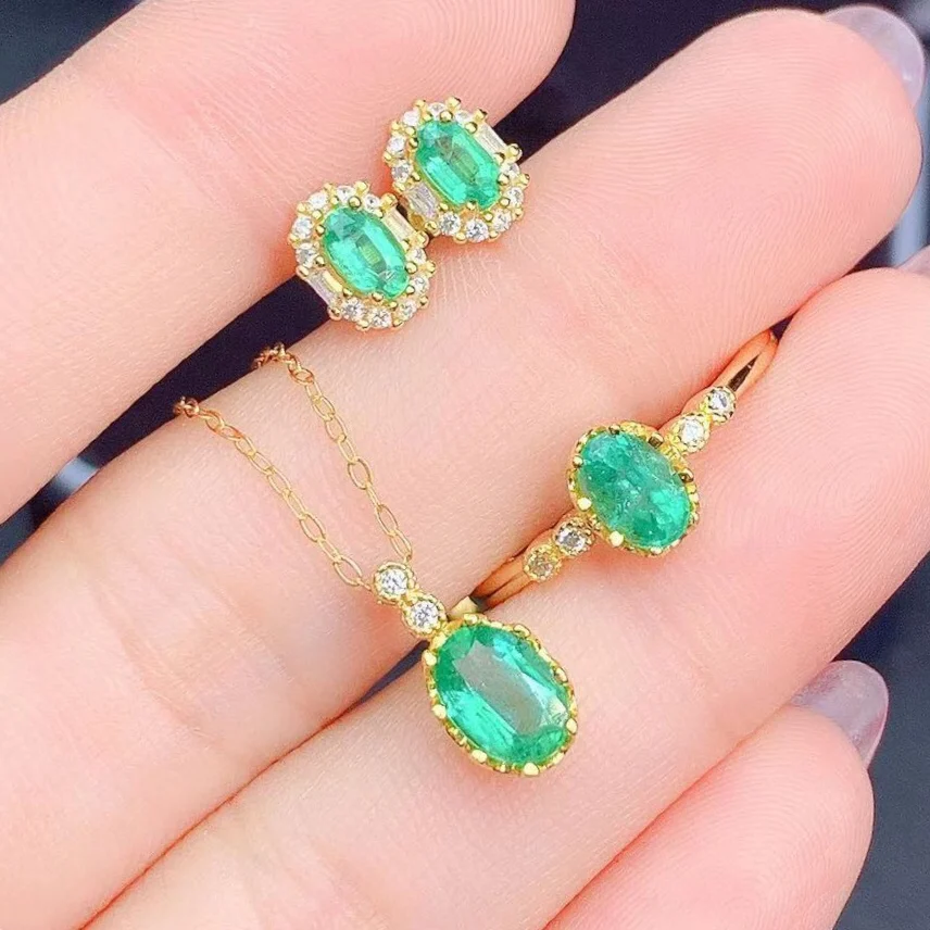 Женское ювелирное изделие серебро 925 пробы