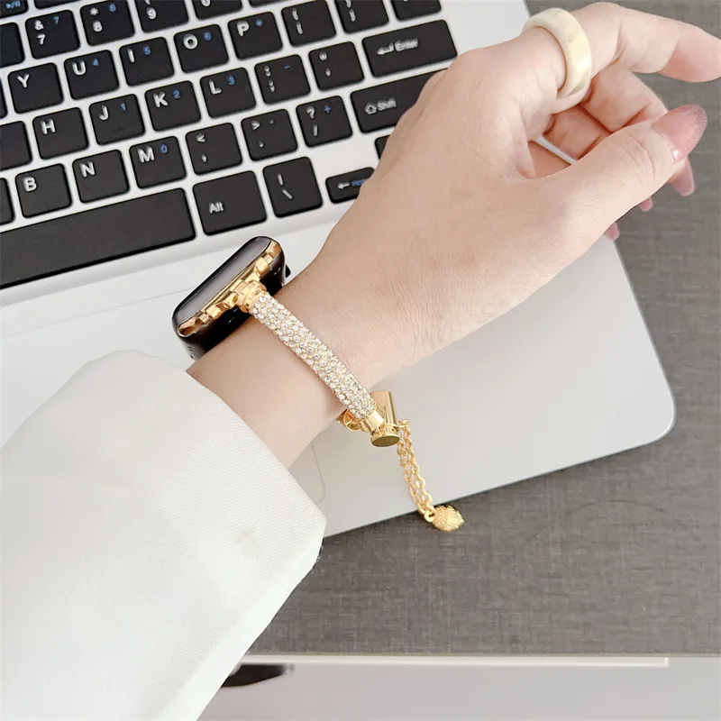 Diamond Metal Strap for Apple Watch Band 40mm 45mm 41mm 44mm 42mm 38mm Metal belt for Iwatch Series 8 SE 7 6 5 4 Women wrist