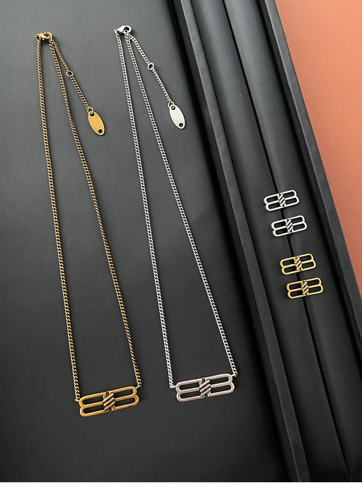 

European and American fashionable letter pendant necklace