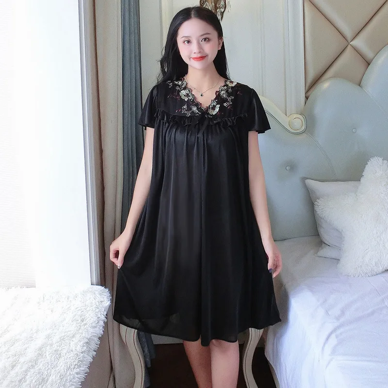 

2022 Summer New Ice Silk Long Nightdress Women Sexy Pajamas V-neck Bow Lace Embroidered Pleats Home Nightgown Loose Silky