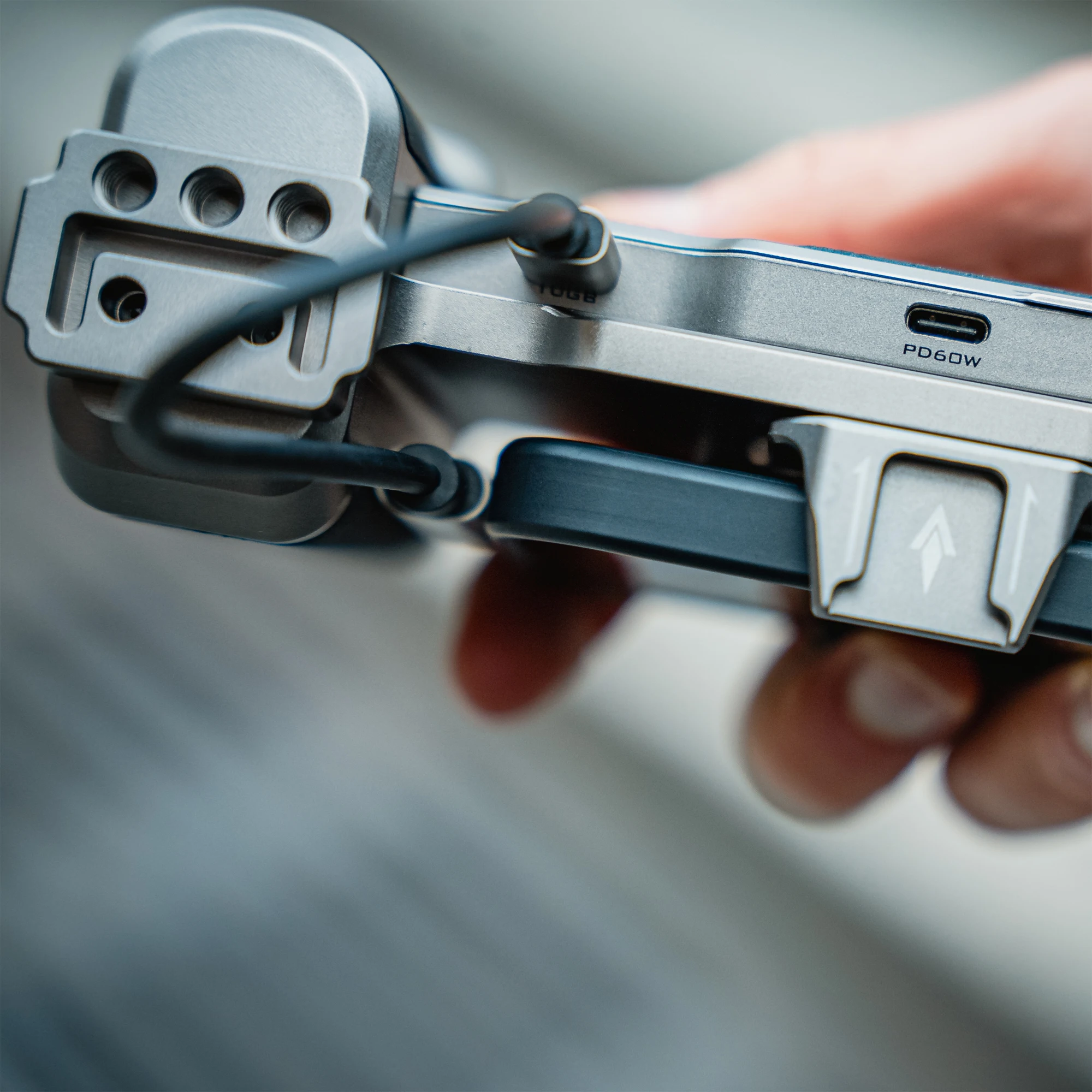 Поддержка Selfie Stick расширения памяти SSD-концентратора Freewell для M.2 SSDs до 8TB