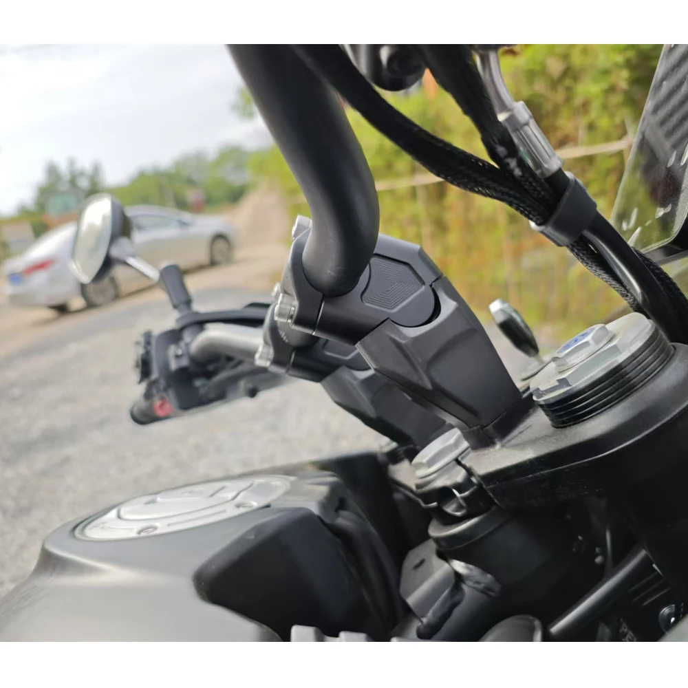 Фото Комплекты подъемников руля для мотоциклов BMW R1250GS, R1250RT, S1000XR, R1200RT: алюминиевые подъемники, приподнимающие и отдаляющие руль назад. №5