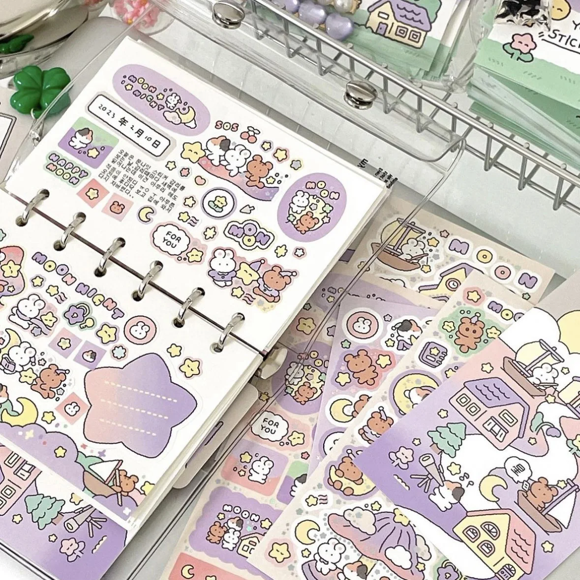 Милая мультяшная наклейка с кроликом и медведем