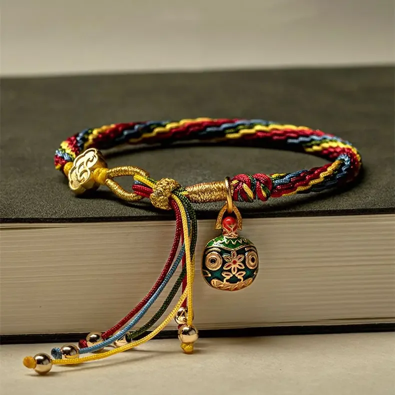 Женский браслет из красной веревки с золотым зверем подразумевает удачу новый