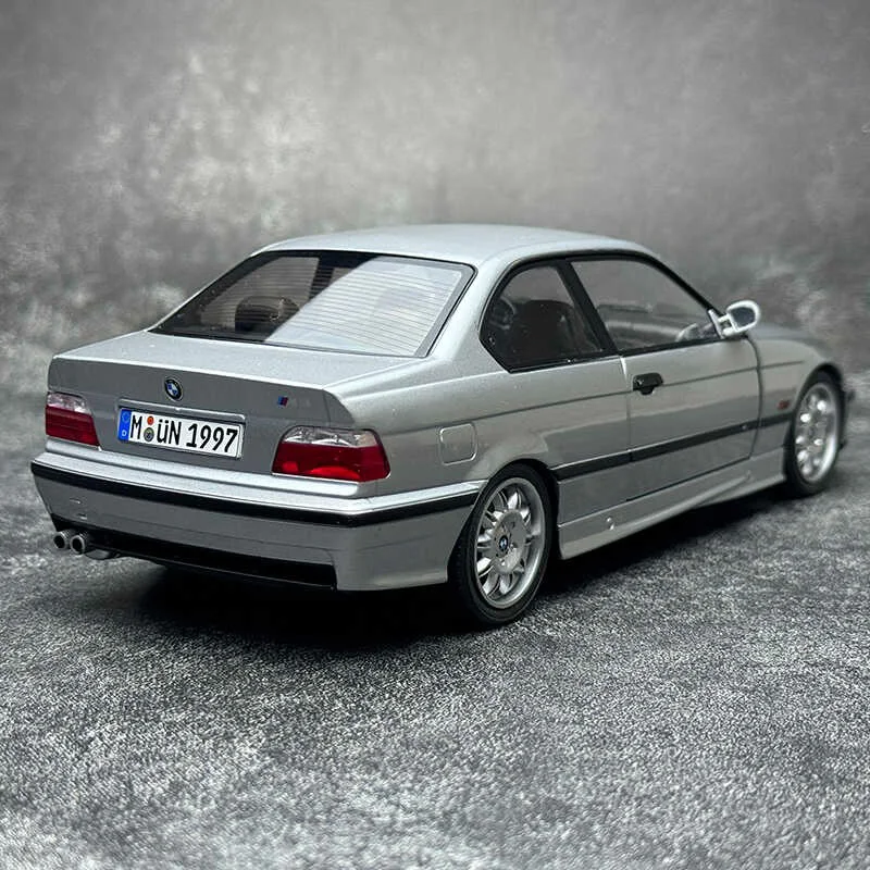 Коллекционные украшения из сплава SOLIDO 1:18 Scale M3 E36 COUPE 1990