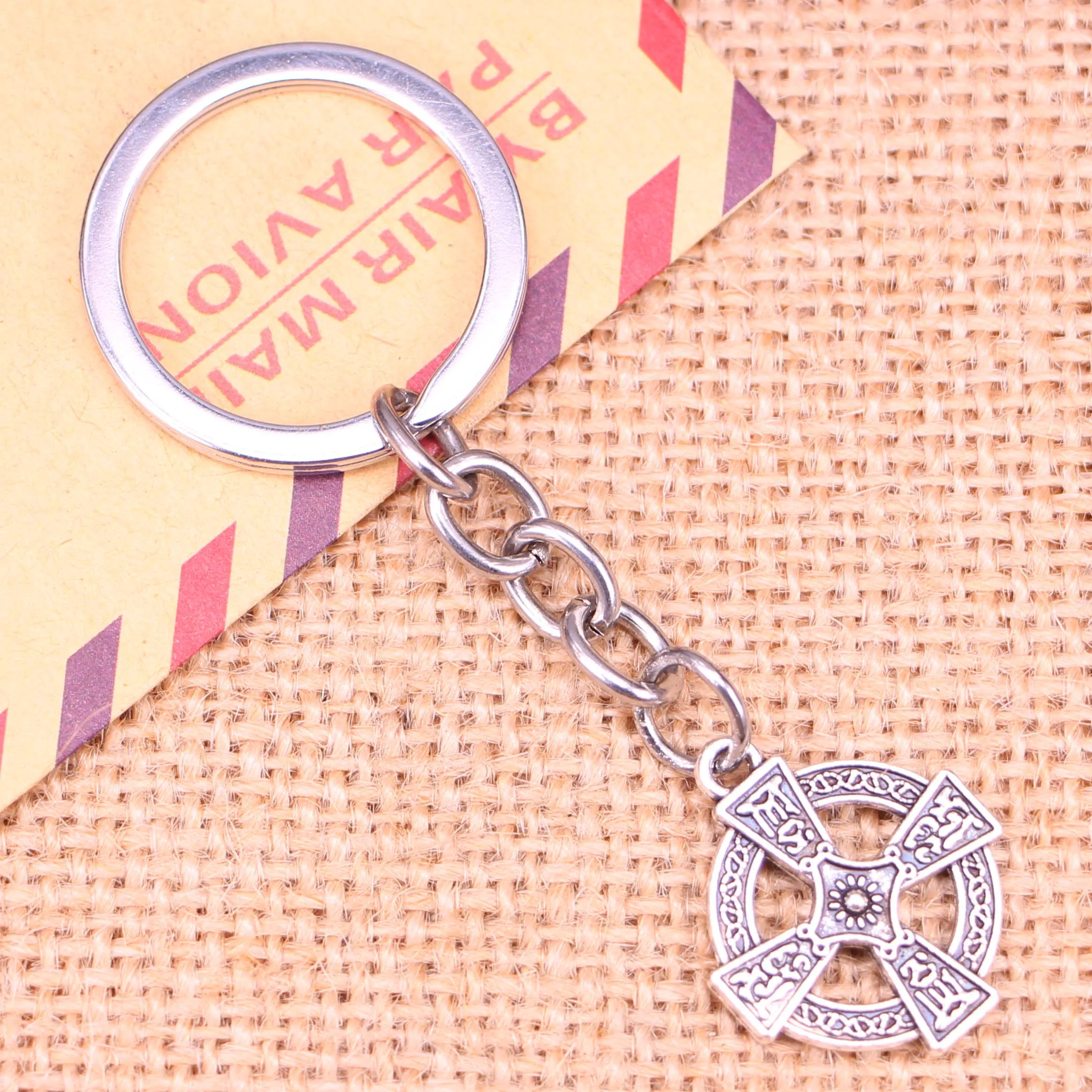 

20pcs Fashion Keychain 23x20mm double sided circle cross Pendants DIY Men Jewelry Car Key Chain Ring Holder Souvenir For Gift