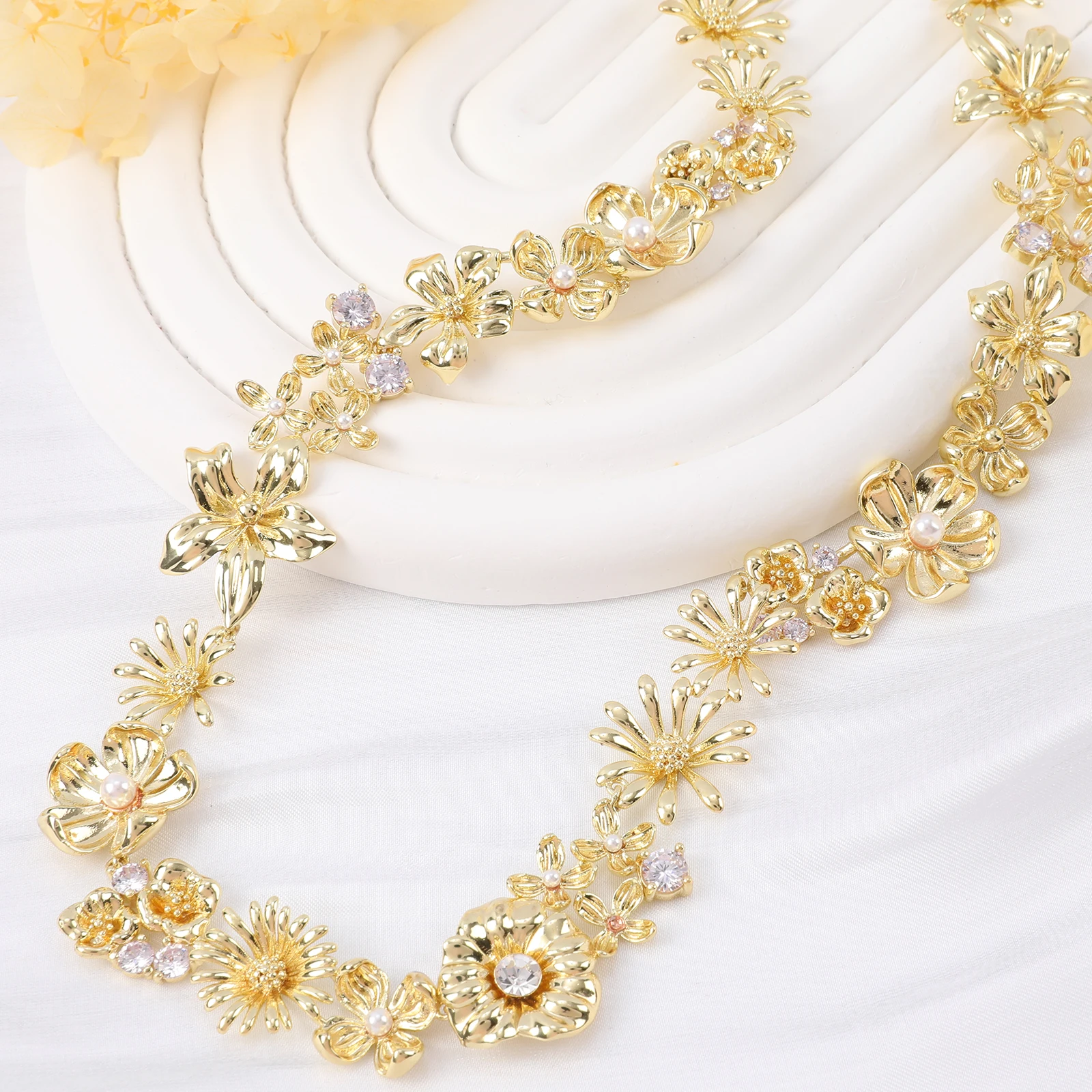 

Makersland Necklace with Flower Charm Fashion Jewelry for Ladies Girls Gifts Wholesale Trendy Jewellery Boho Necklaces for Women