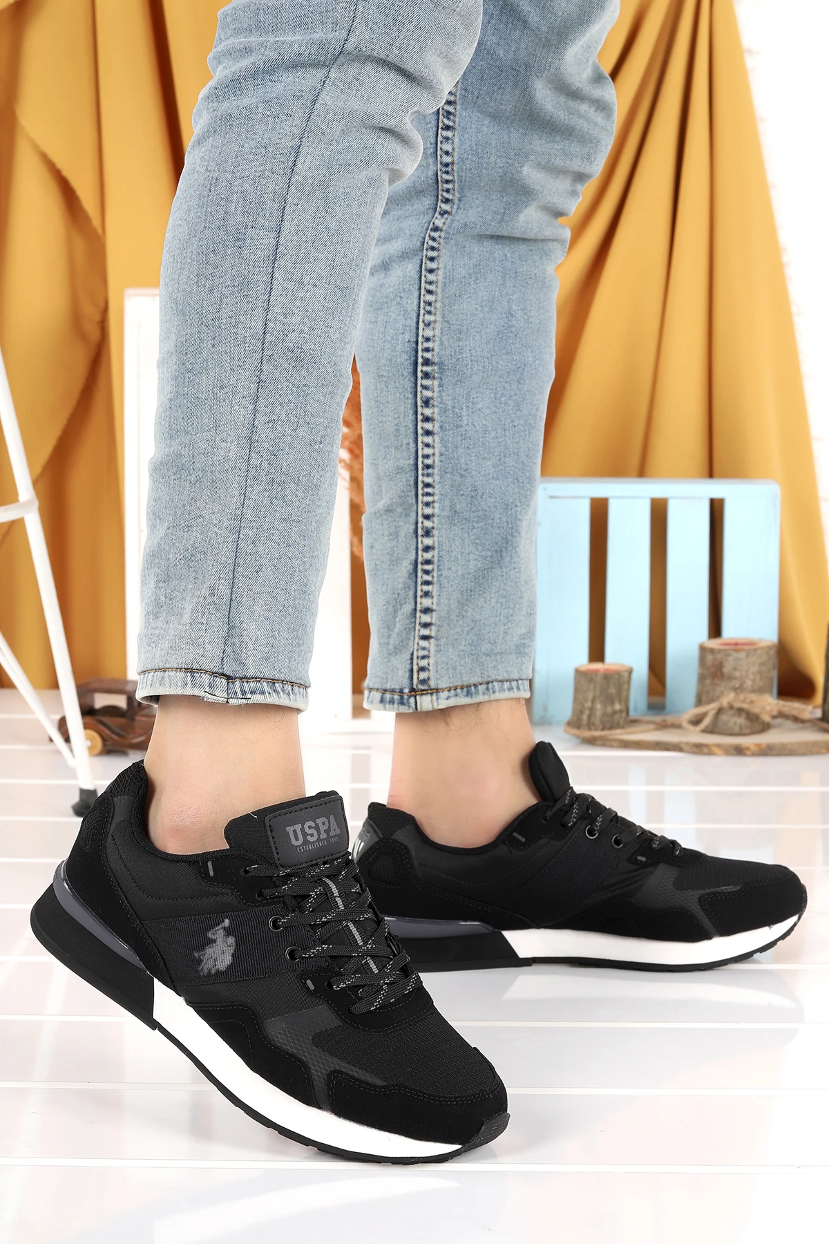 

Base Polo Assn casual lace-up men's sneakers