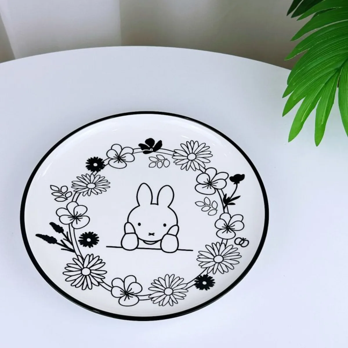 Фото Kawaii Miffy Rabbit Обеденная тарелка Милый мультфильм Модная и высококачественная керамическая круглая тарелка Ins Обзор для завтрака Тарелка в форме сердца №5