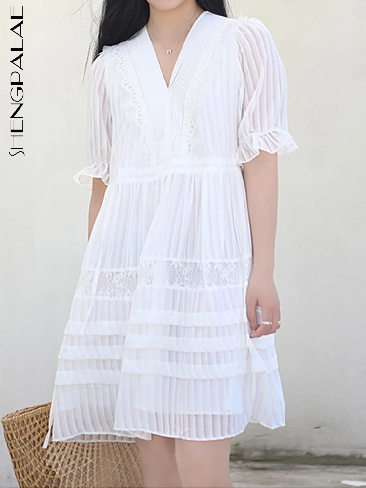 

SHENGPALAE Fashion Chiffon Dress For Women V-neck Short Sleeve Folds Lace Spliced A-line Solid Color Robe Summer 2023 New 5R4069