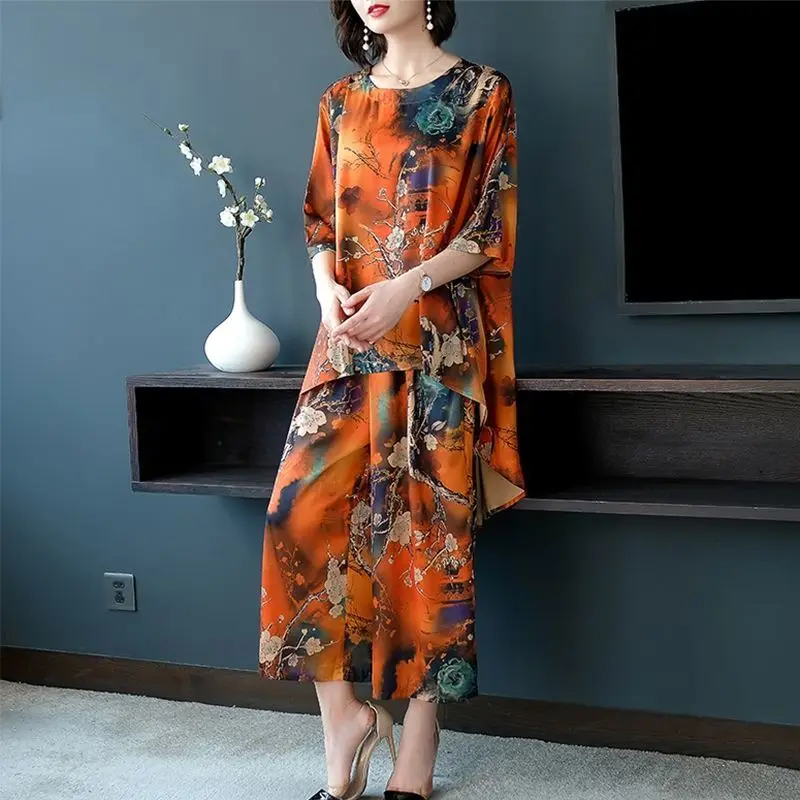 

2022 Summer Women's New Ice Silk Suits Female Large Size Loose Print Tops + Casual Wide-leg Pants Ladies Two-piece Sets W77