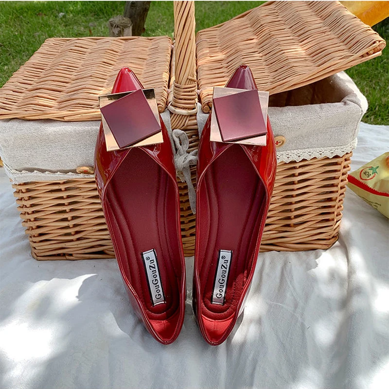 

Балетки женские из лакированной кожи, французская обувь на плоской подошве, Всесезонные туфли с закрытым носком, черные, 2023