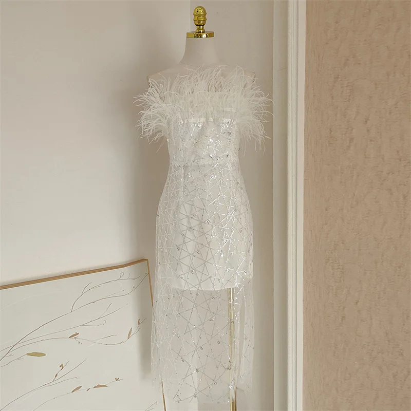 

Женское летнее длинное платье без бретелек, с открытыми плечами и блестками