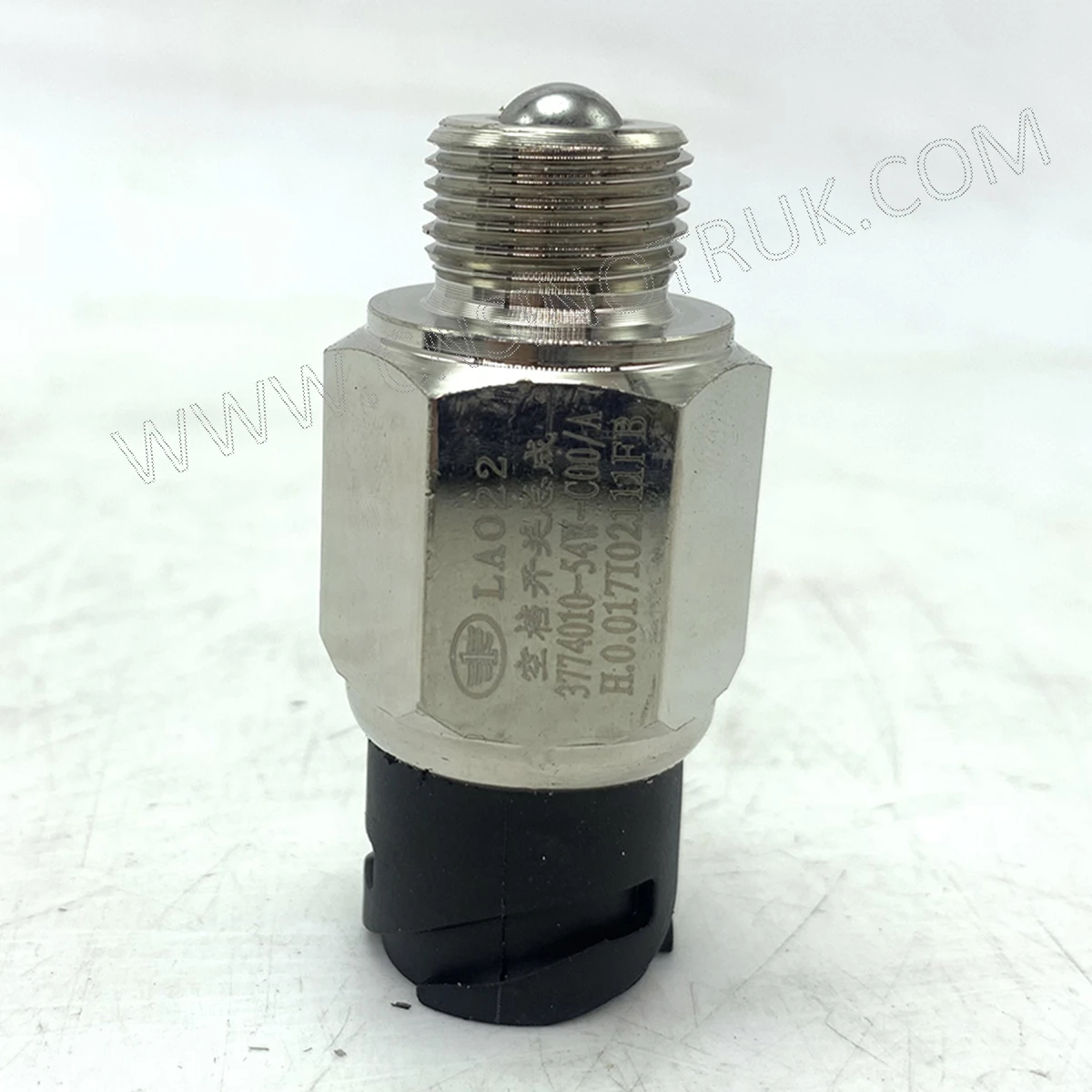 

Neutral Switch 3774010-54W-C00 for FAW JH6 J6P J6 Reverse Gear Reversing Light Original Truck Accessories
