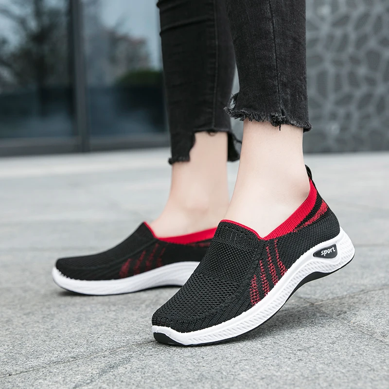 

Summer Women Shoes Breathable Mesh Lady Sneakers Slip On Outdoor Flats Female Beach Shoes Sandals Loafer Shoes Zapatos De Muje