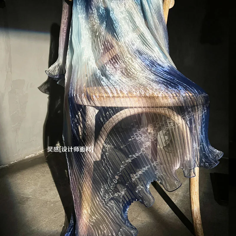 

Фиолетово-голубая градиентная органза со складками, большая волна, лазерная органза, ткань со складками