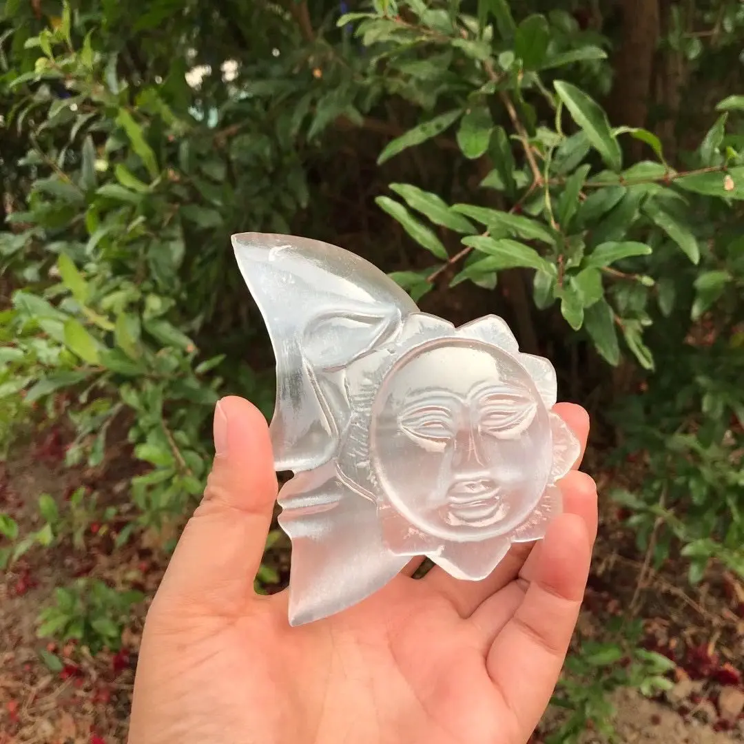 

1PC Natural White Selenite Crystals Hand Carved Sun And Moon Gypsum Quartz Healing Reiki Stone Home Decoration