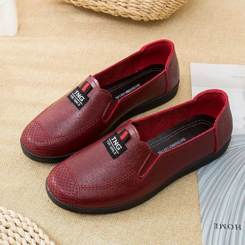 

New Leather Loafers Breathable Flats Shoes Women Luxury Brand Shoes Women Slip on Loafers Woman Moccasins Shoes Large Size 41