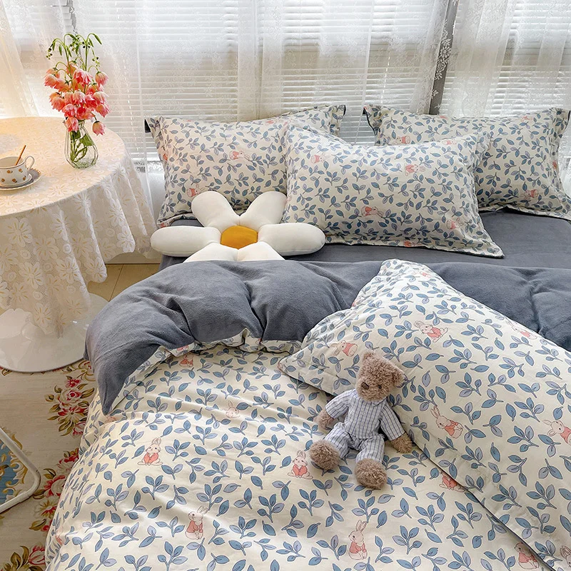 

Autumn Winter Warm Queen Size Bedding Set Cotton Milk Velvet AB Sided Duvet Cover Set with Fitted Sheet Blanket Covers Bed Sets
