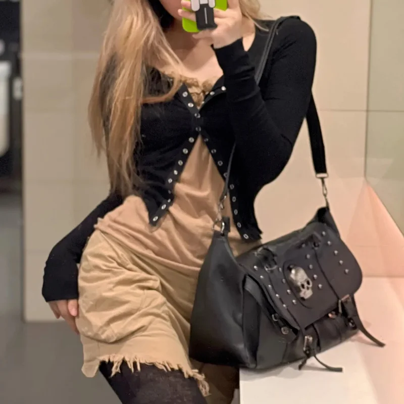 

Gothic Bag Women 2023 Harajuku Punk Womens Shoulder Bag Rivet Rhinestone Skull Female Handbags Big Capacity Briefcase